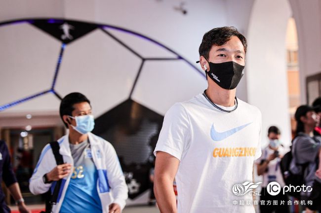 据Opta数据统计，本赛季卢卡库已经代表罗马出场16次并打进10球。